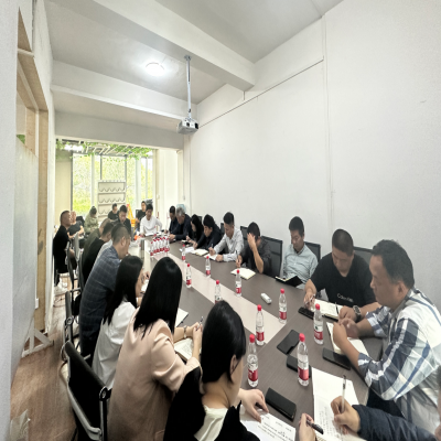 杨伦嗨董事长在天目里国际街区提升改造项目动员会议上强调——凝心聚力  全力以赴 为圆满完成天目里国际街区提升改造项目而奋斗